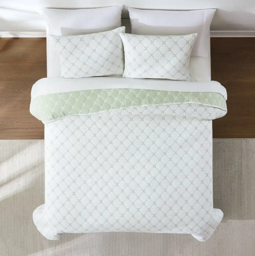 Jacquard Matelasse Reversible Leaf Coverlet Bedding Set