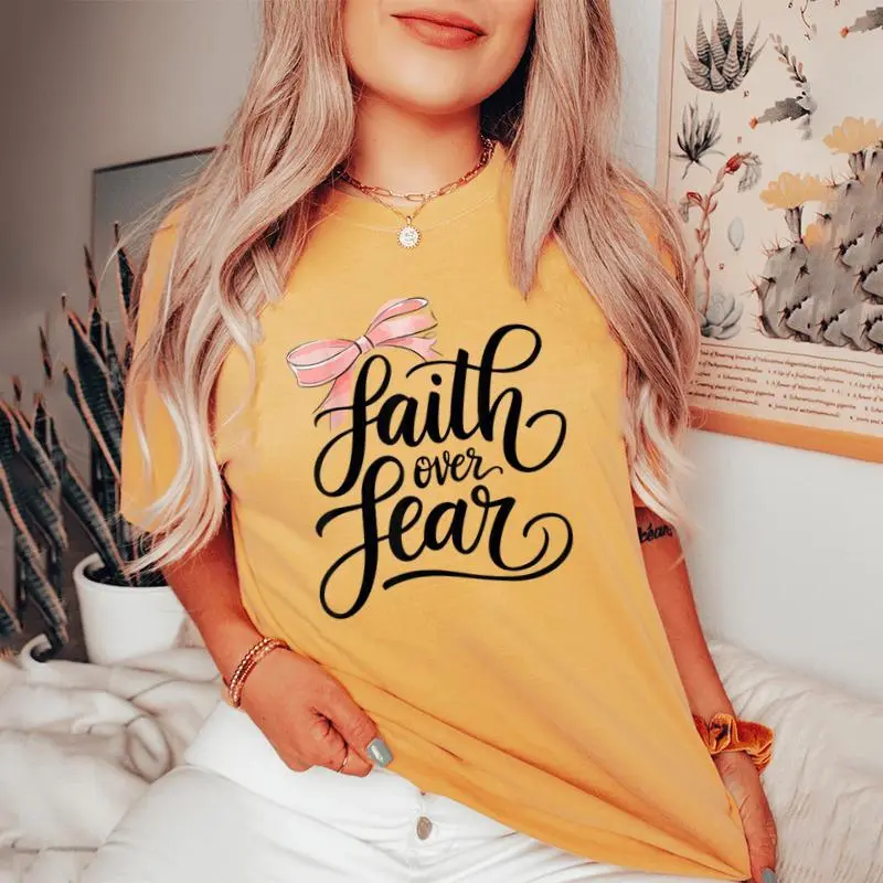 Pink Bow Faith Over Fear Christian Faith Jesus Bible Verse Women's Oversized Comfort T-shirt