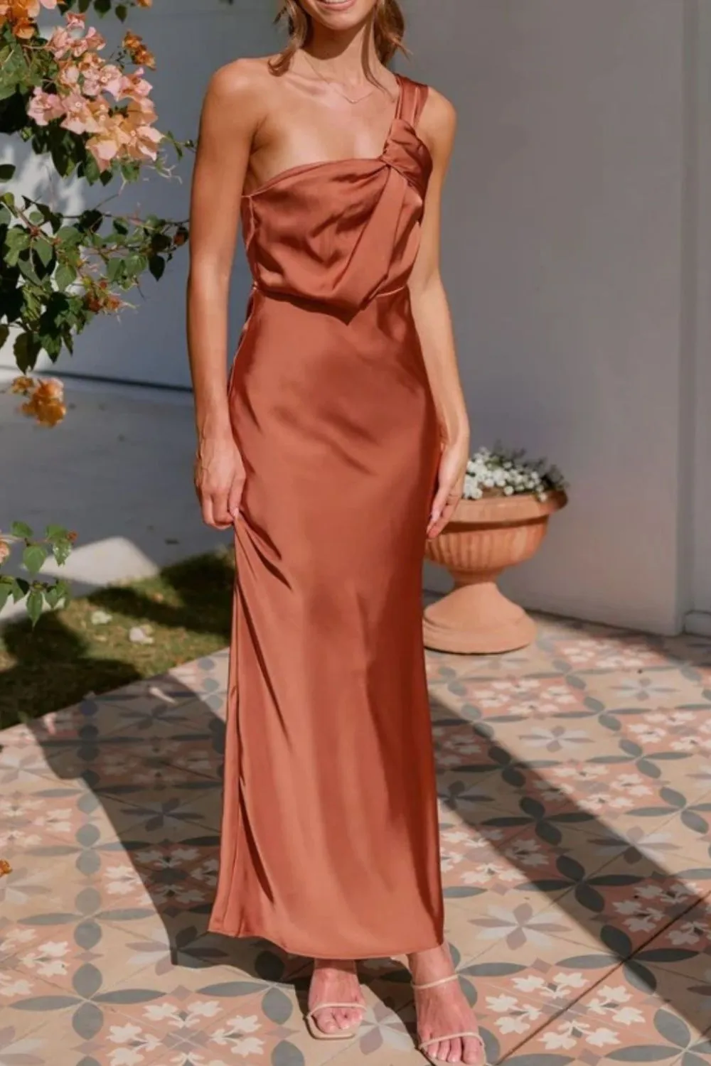 One-Shoulder Sleeveless Maxi Dress