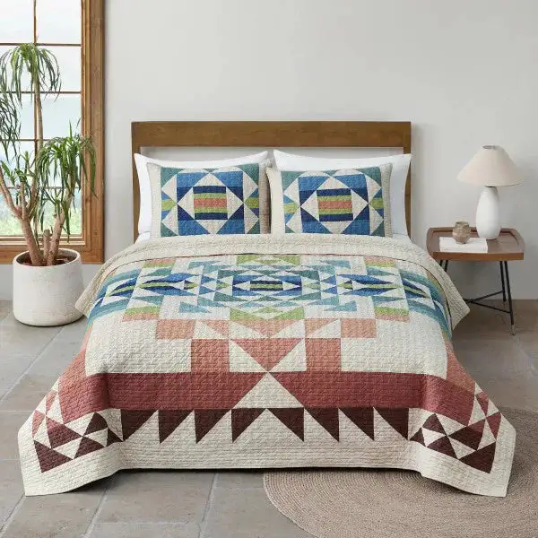 Graphic Quilted Cotton Quilt Set