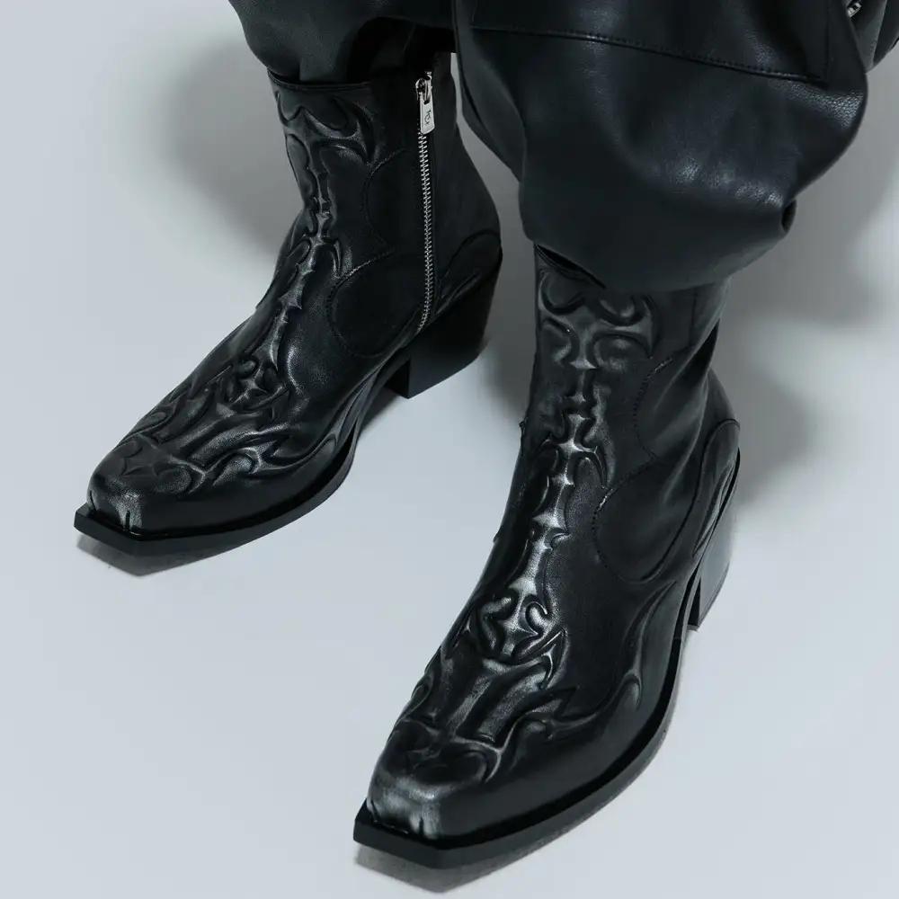 Embossed Spine First Layer Cowhide Chelsea Ankle Boots