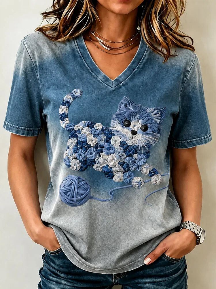 Women'S Cute Cat Printed V-Neck T-Shirt