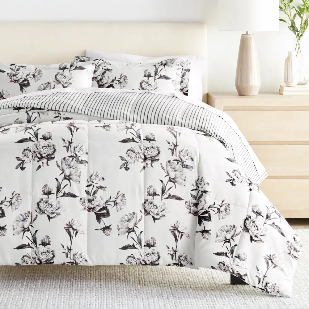 Vintage  Reversible Down Alternative Comforter Set