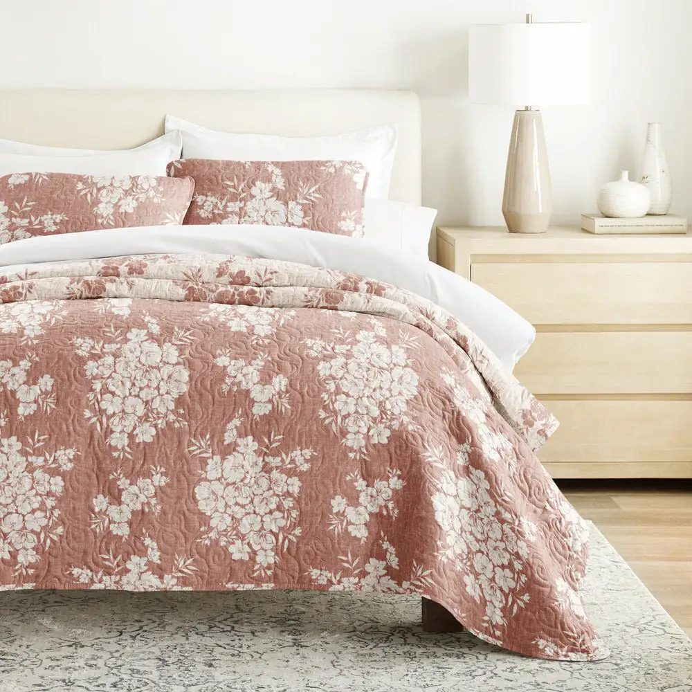 Distressed Bouquet Reversible Quilted Coverlet Set