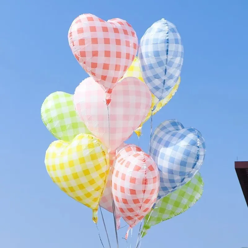 7 Pcs Gingham Heart Balloon