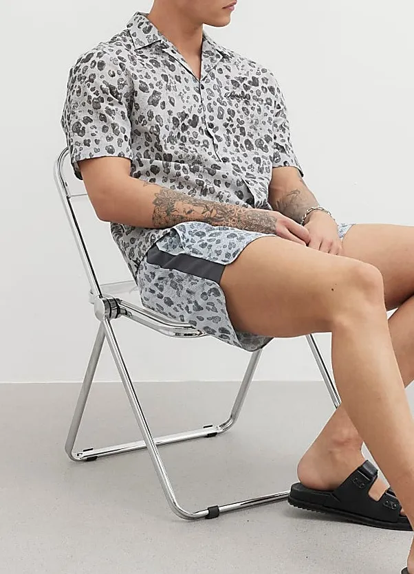 Fashionable Casual Men's Grey Leopard Print Short