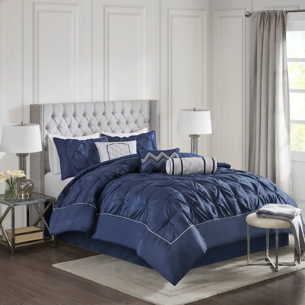 Everyday Classic Tufted Comforter Bedding Set