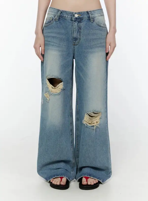 Vintage Wash Ripped Straight Jeans