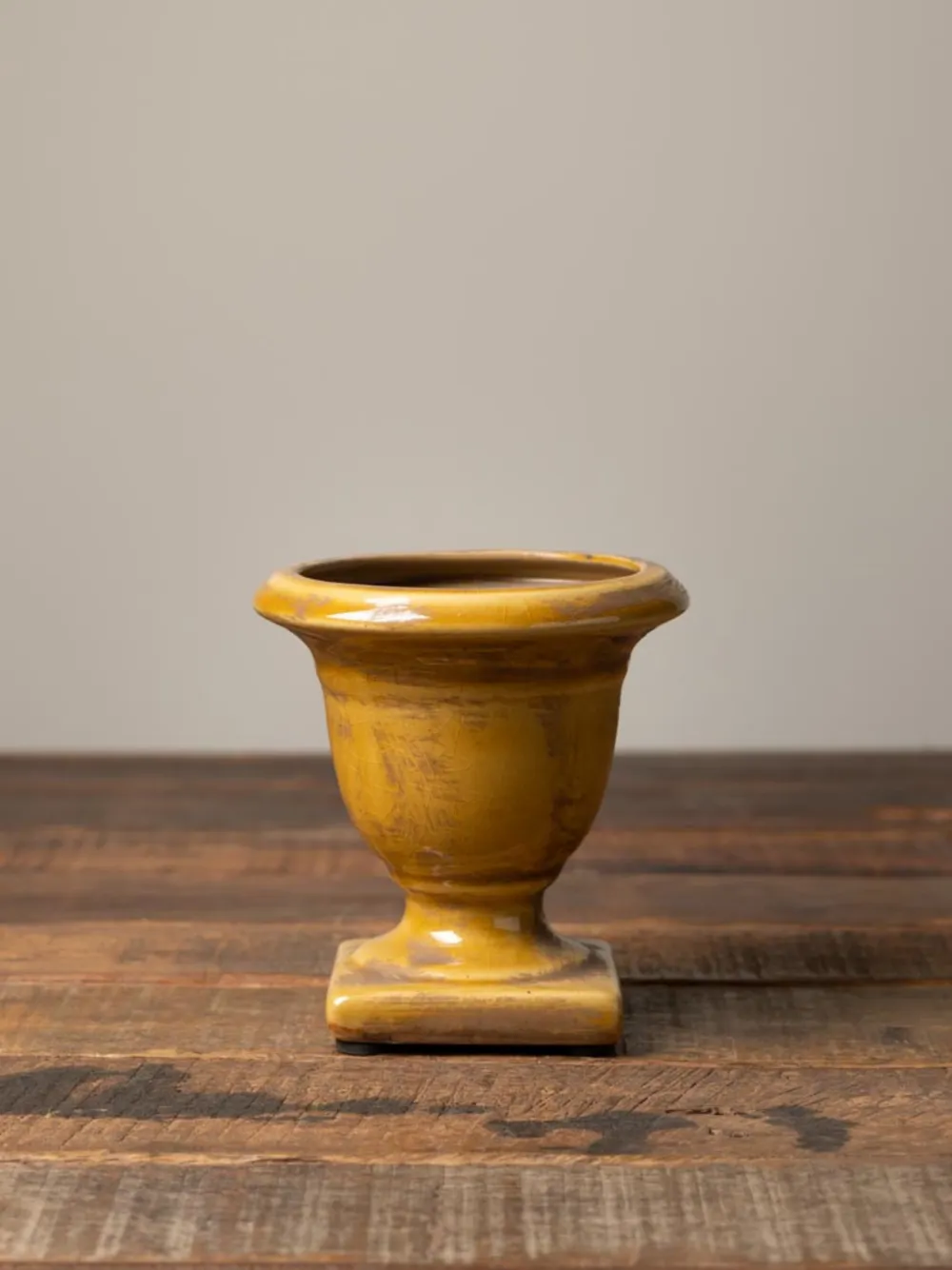 Refined Rustic Urn Pot Decorative Ornament