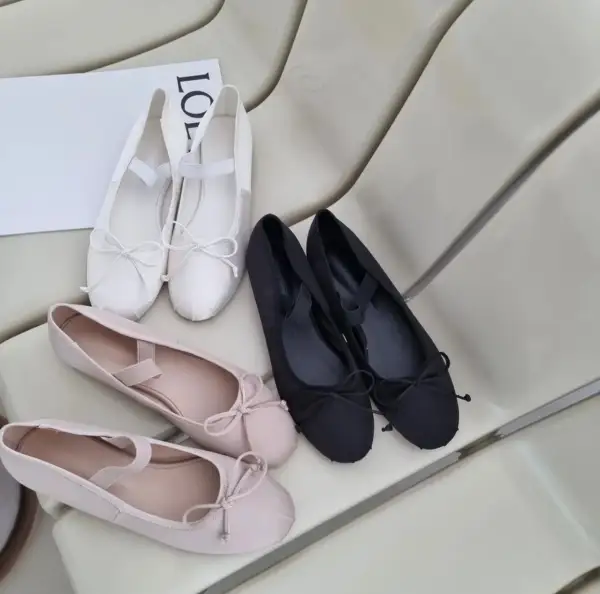 Faux Leather Elastic Strap Ballet Flats