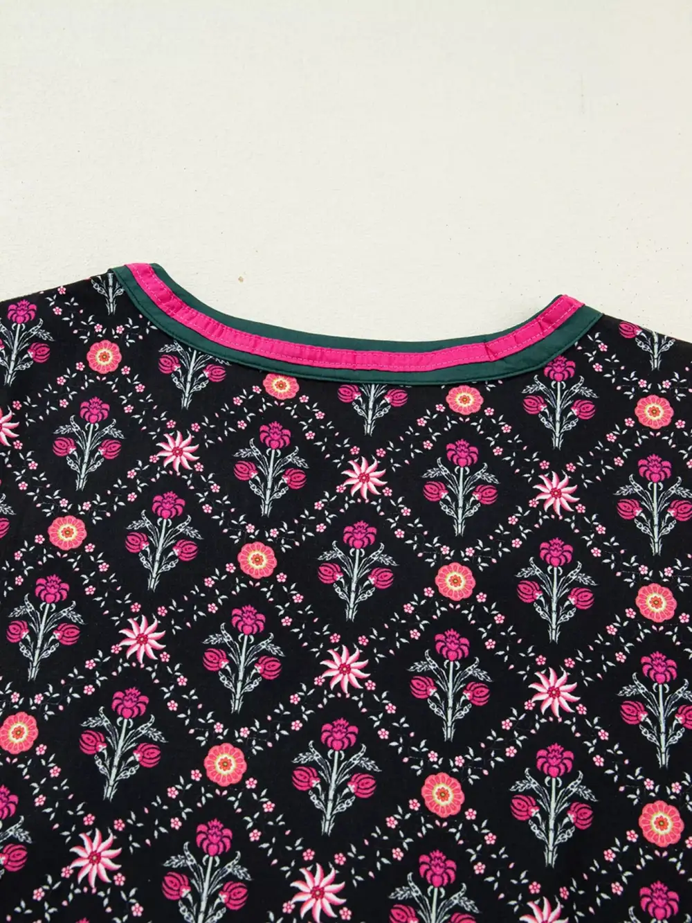 Contrast V Neckline Bracelet Sleeve Vintage Floral