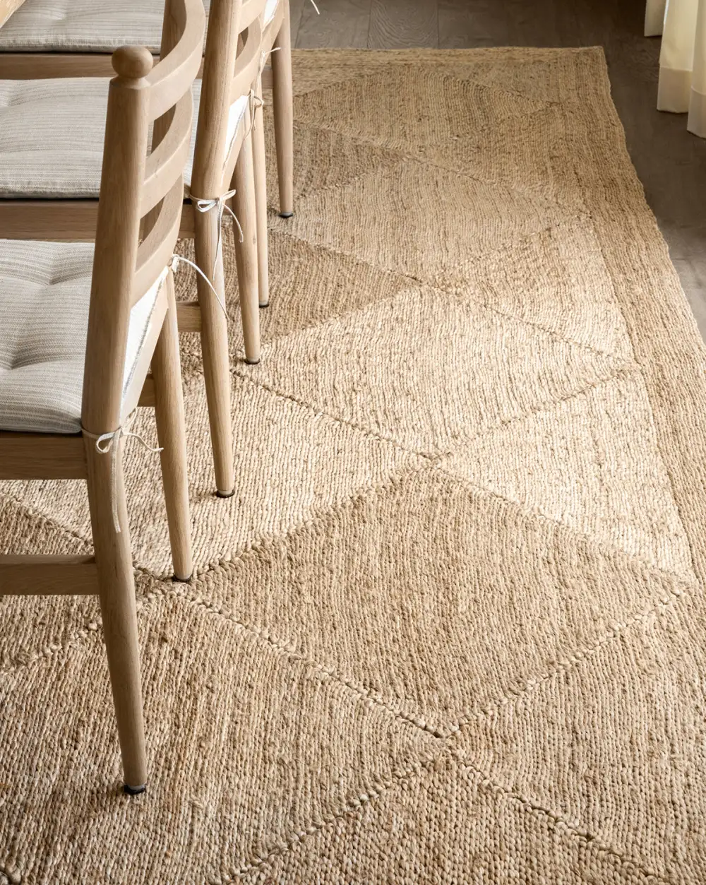 Diamond Handwoven Jute Area Rug