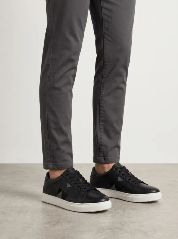 Men's Minimalist Geometric Perforated Pattern Printed Casual Shoes