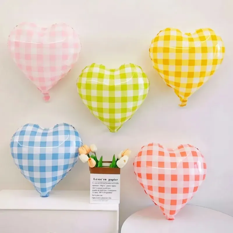 7 Pcs Gingham Heart Balloon