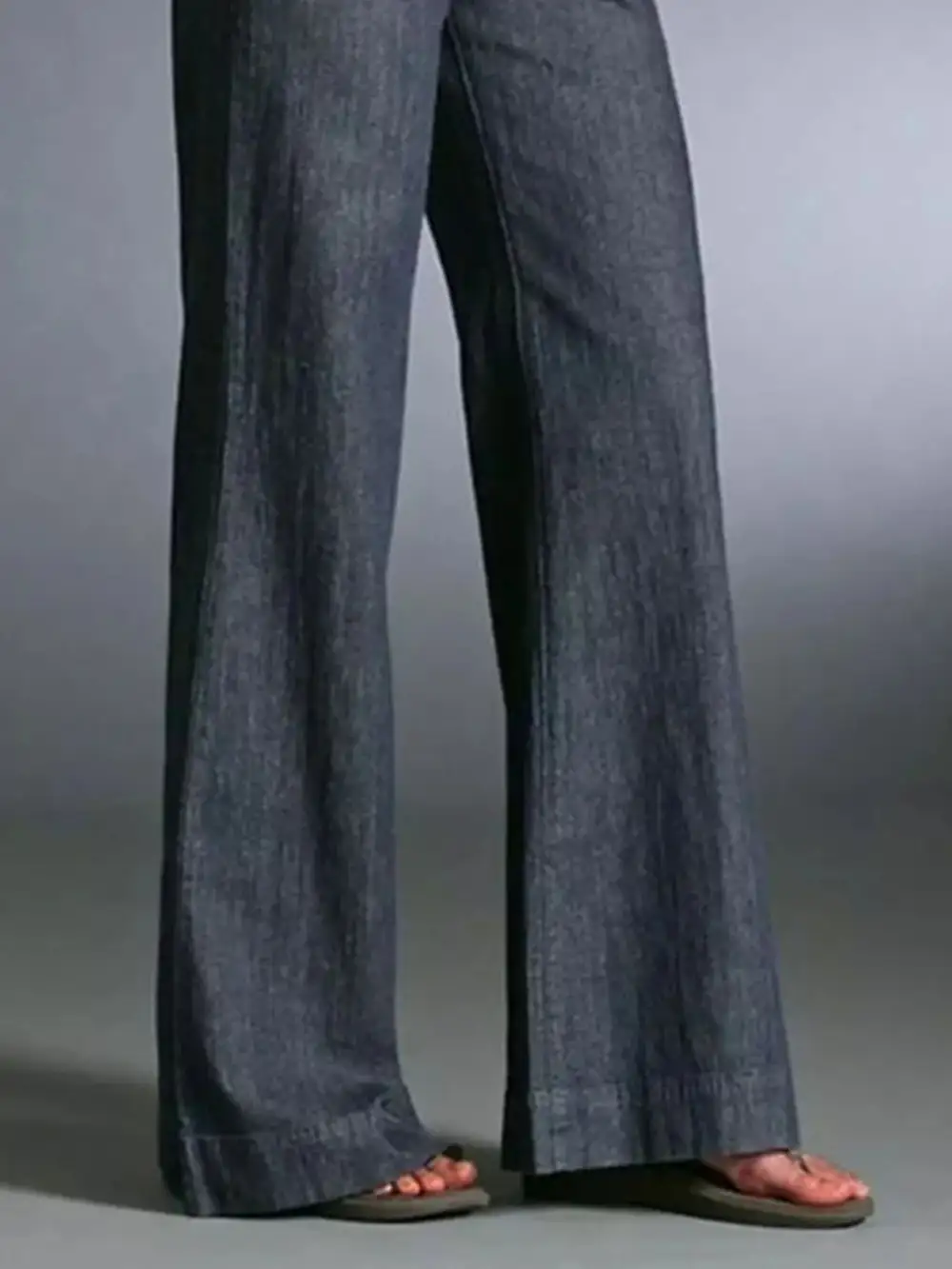 Subtle Texture Classic Shape Denim Jeans