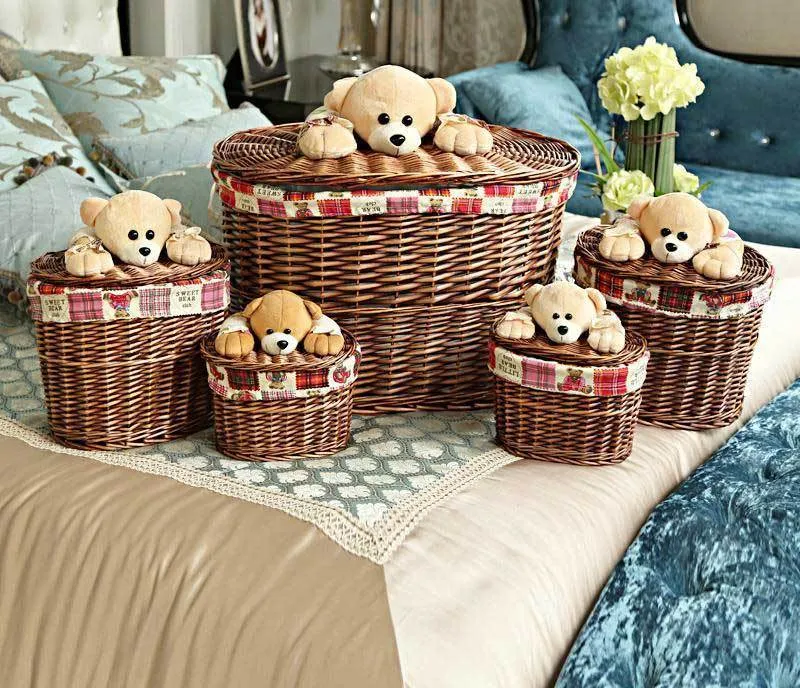 Refined Lidded Woven  Wicker Laundry Basket