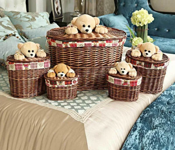 Refined Lidded Woven  Wicker Laundry Basket