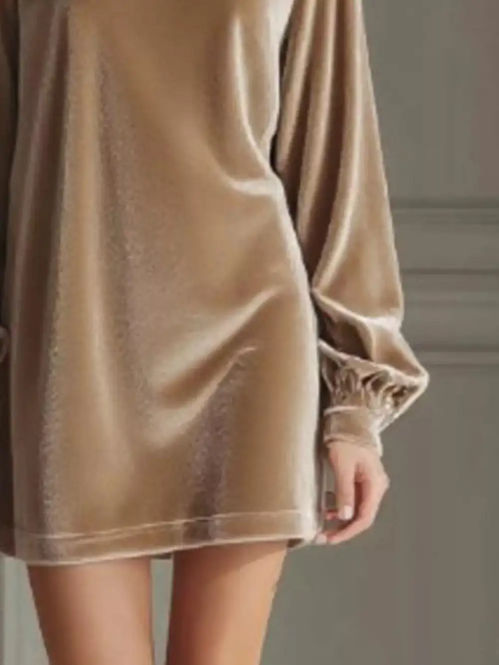 Lightweight Feel Velvet Long Sleeve Mini Dress