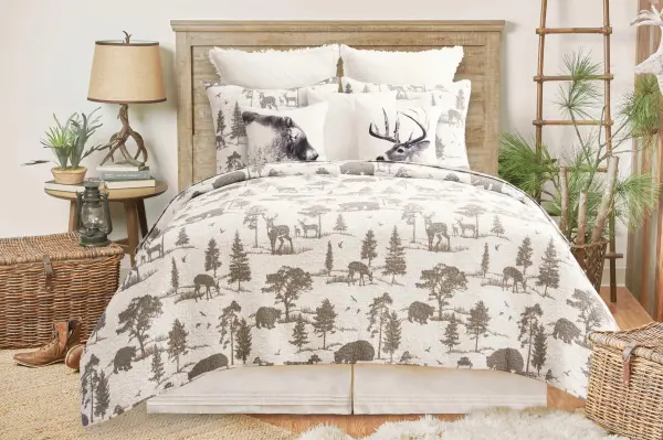 Balanced Reversible Quilted Quilt Set