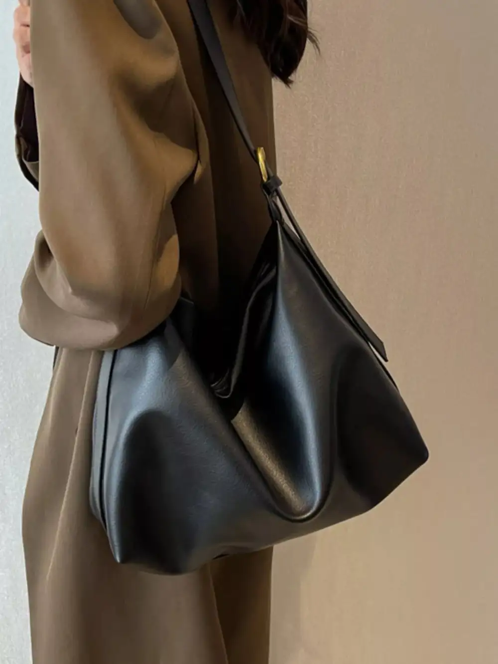 Minimal Everyday Crossbody Bag