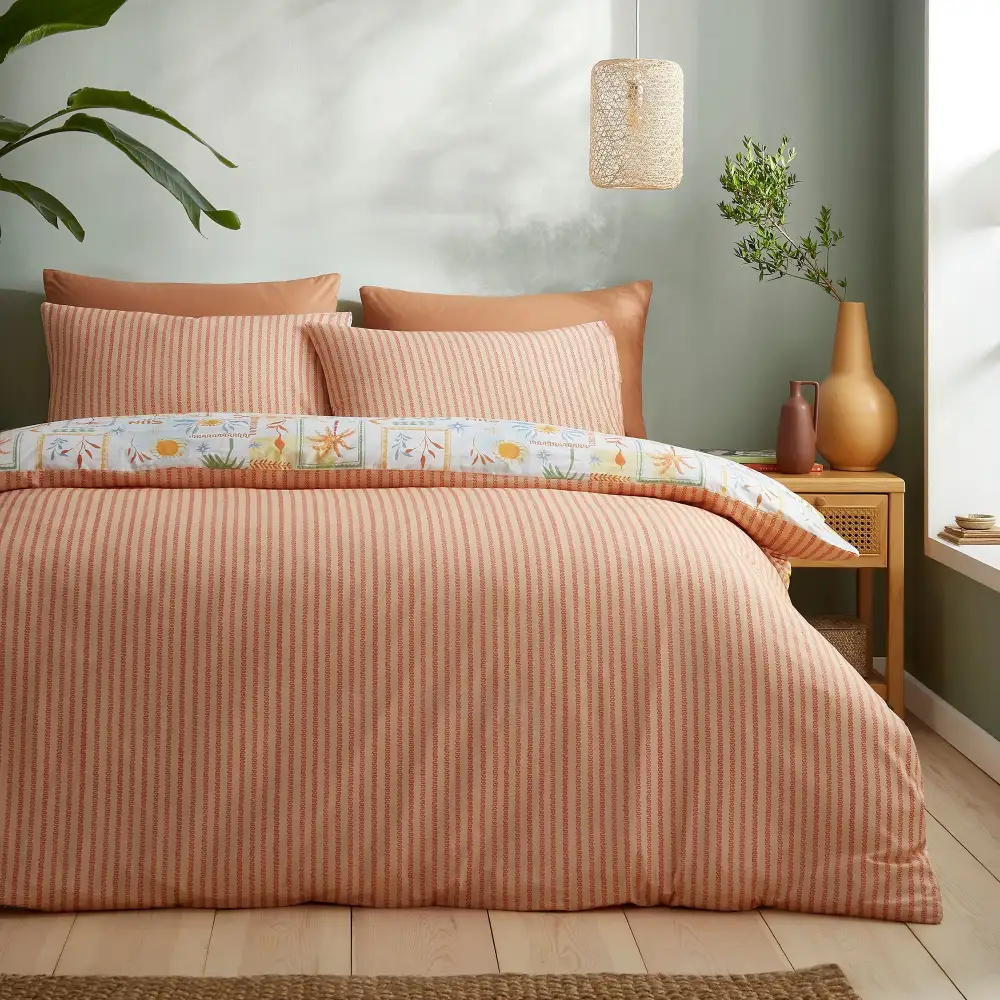 Balanced Bedroom Reversible Check Polycotton Duvet Cover Set