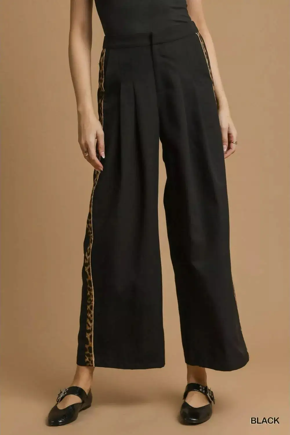 Front Pleated Wide Leg Pants With Contrast Trim