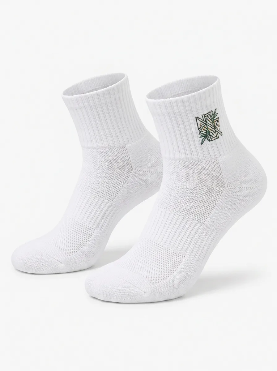 White Geometric Graphic Athletic Ankle Socks