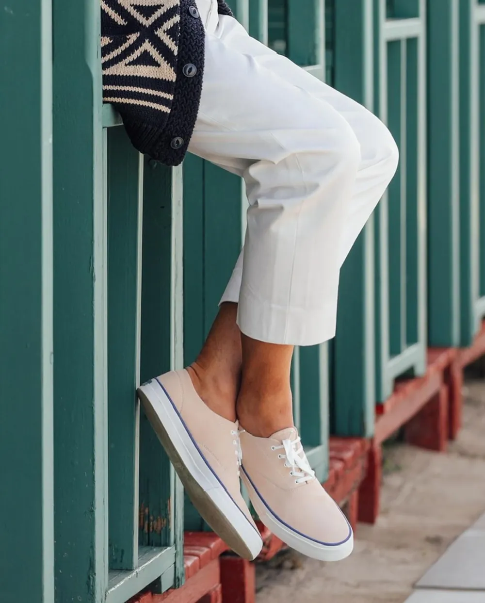 Structured Suede Deck Style Men's Casual Sneakers
