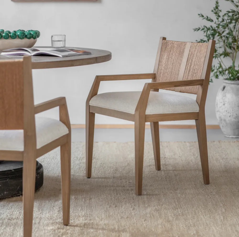 Curved Tapered-Leg Chair