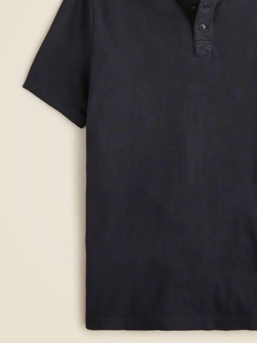 Clean Line Casual T-Shirt