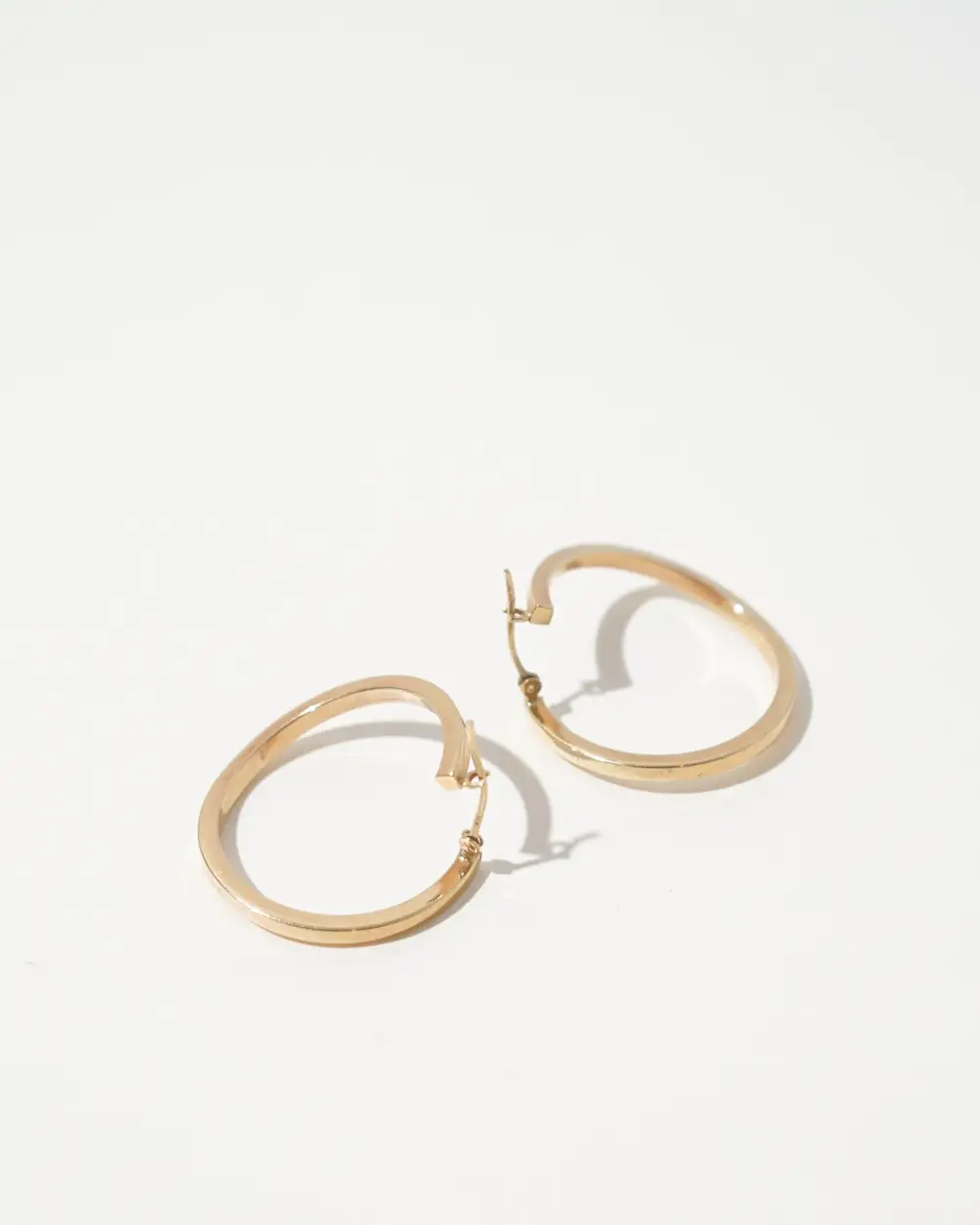 Soft-Form Classic Earrings