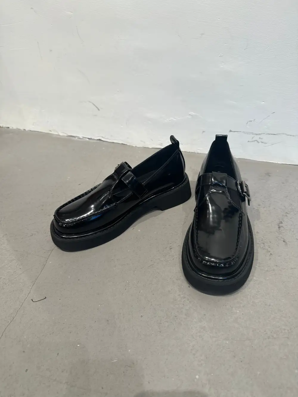 Simple Faux Leather Everyday Flats
