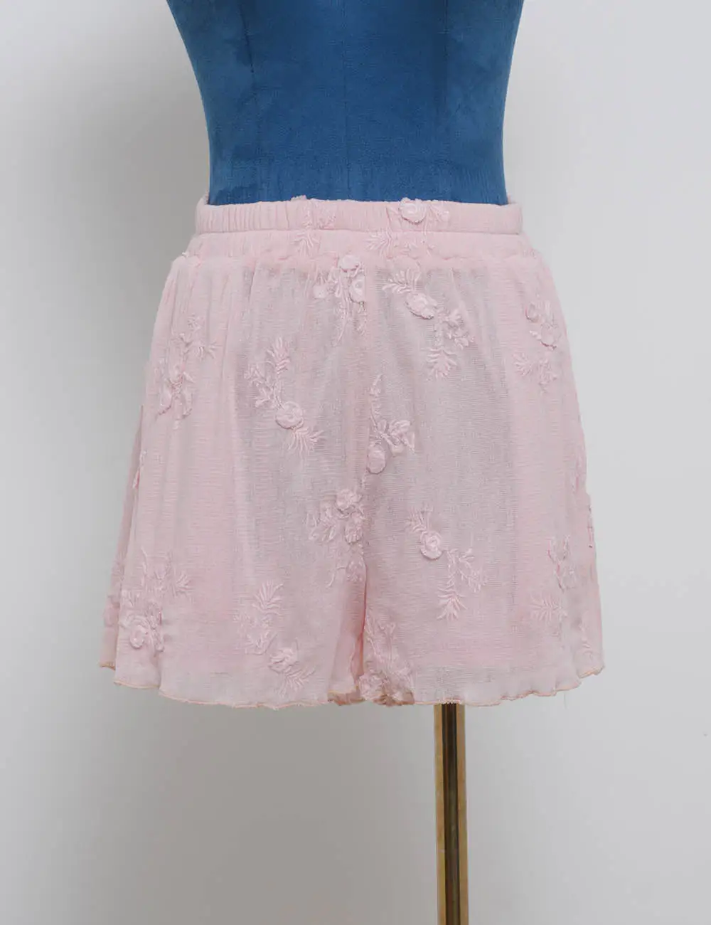 Embroidery Elastic Waist Solid Color Wide Leg Shorts